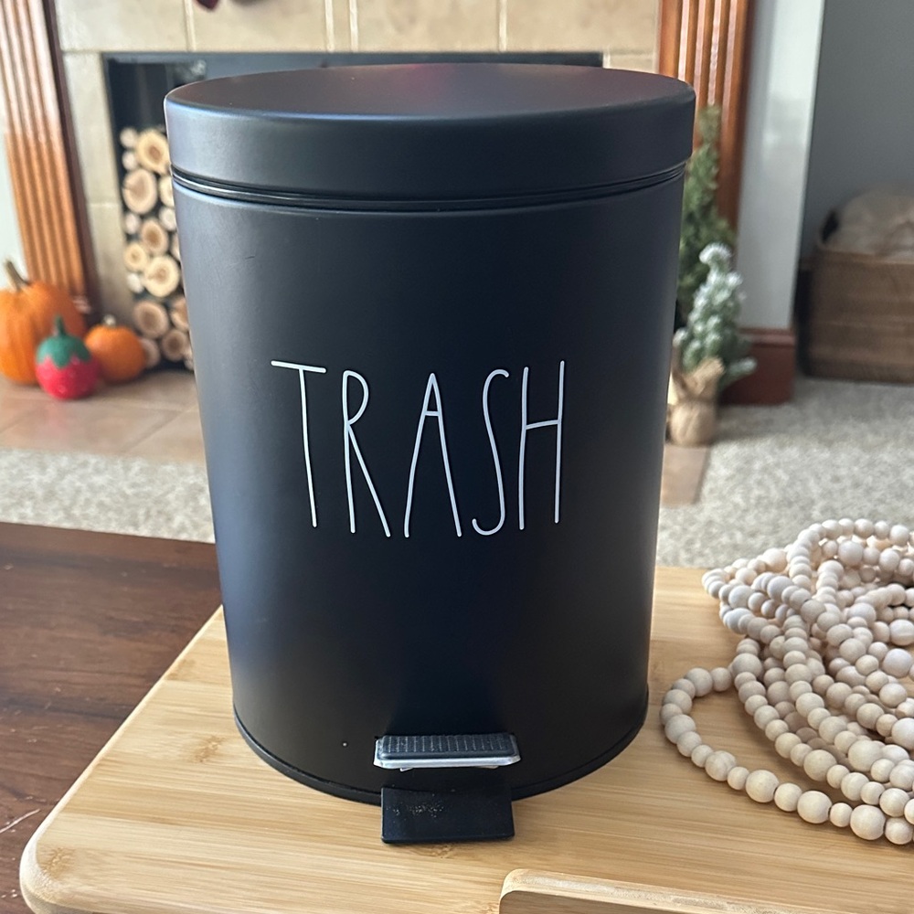 Rae Dunn Trash Bin